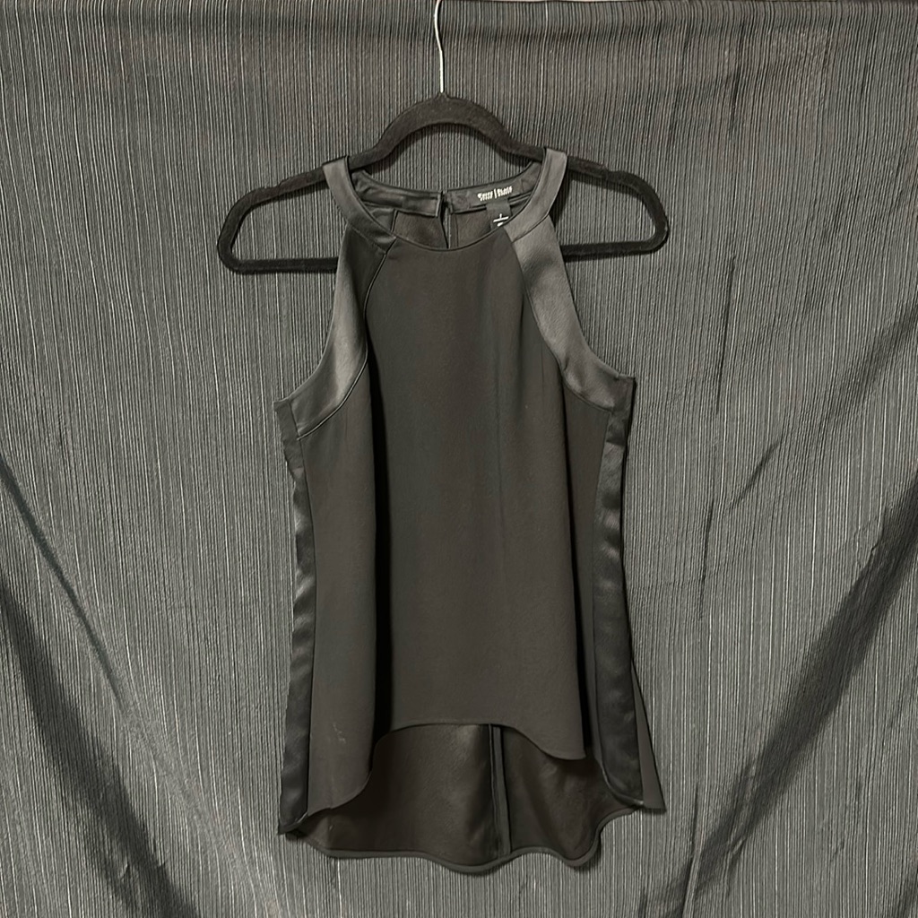 White House / Black Market Black Polyester Top / Size 2 / M-26